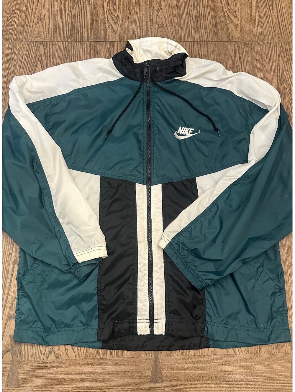 Nike Vintage Colorblock Windbreaker Jacket Made for Foot Locker Size Large